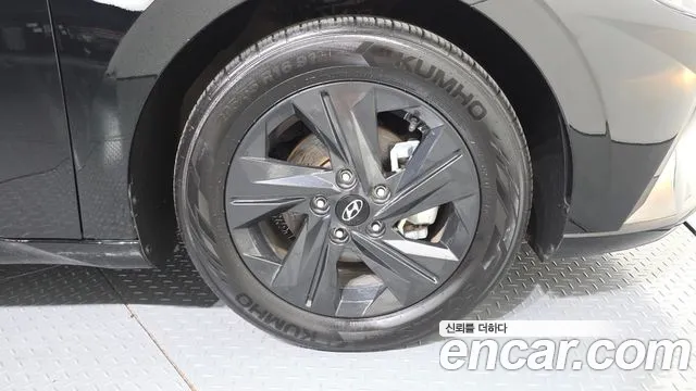 Hyundai AVANTE — Фото автомобиля 20