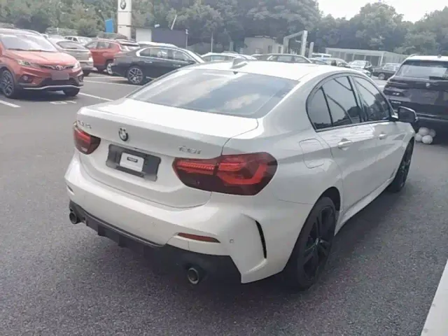 BMW 1 Series — Фото автомобиля 6