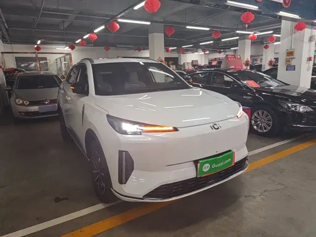 Changan Qiyuan Q05 — Фото автомобиля 3