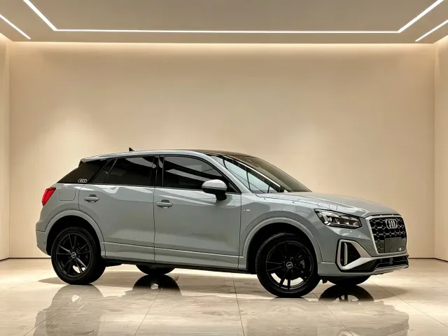 Audi Q2L — Фото автомобиля 3