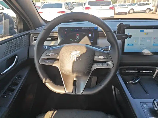 BYD Qin PLUS — Фото автомобиля 10