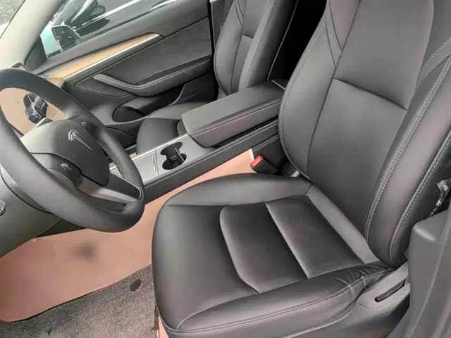 Tesla Model 3 — Фото автомобиля 14