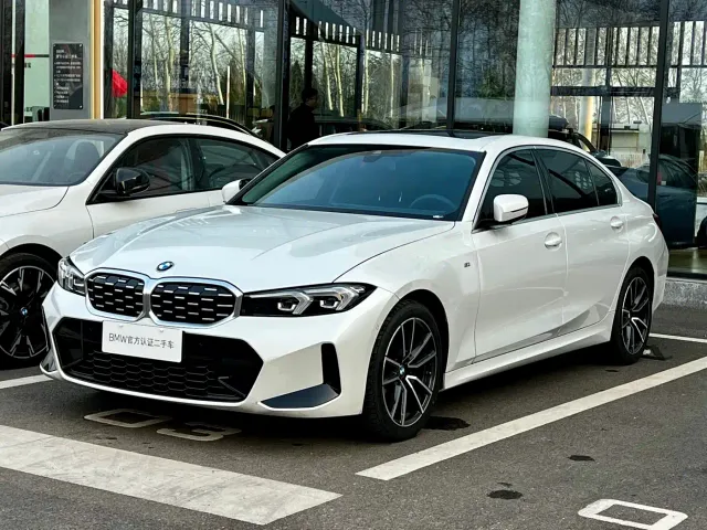 BMW 3 Series — Фото автомобиля 5
