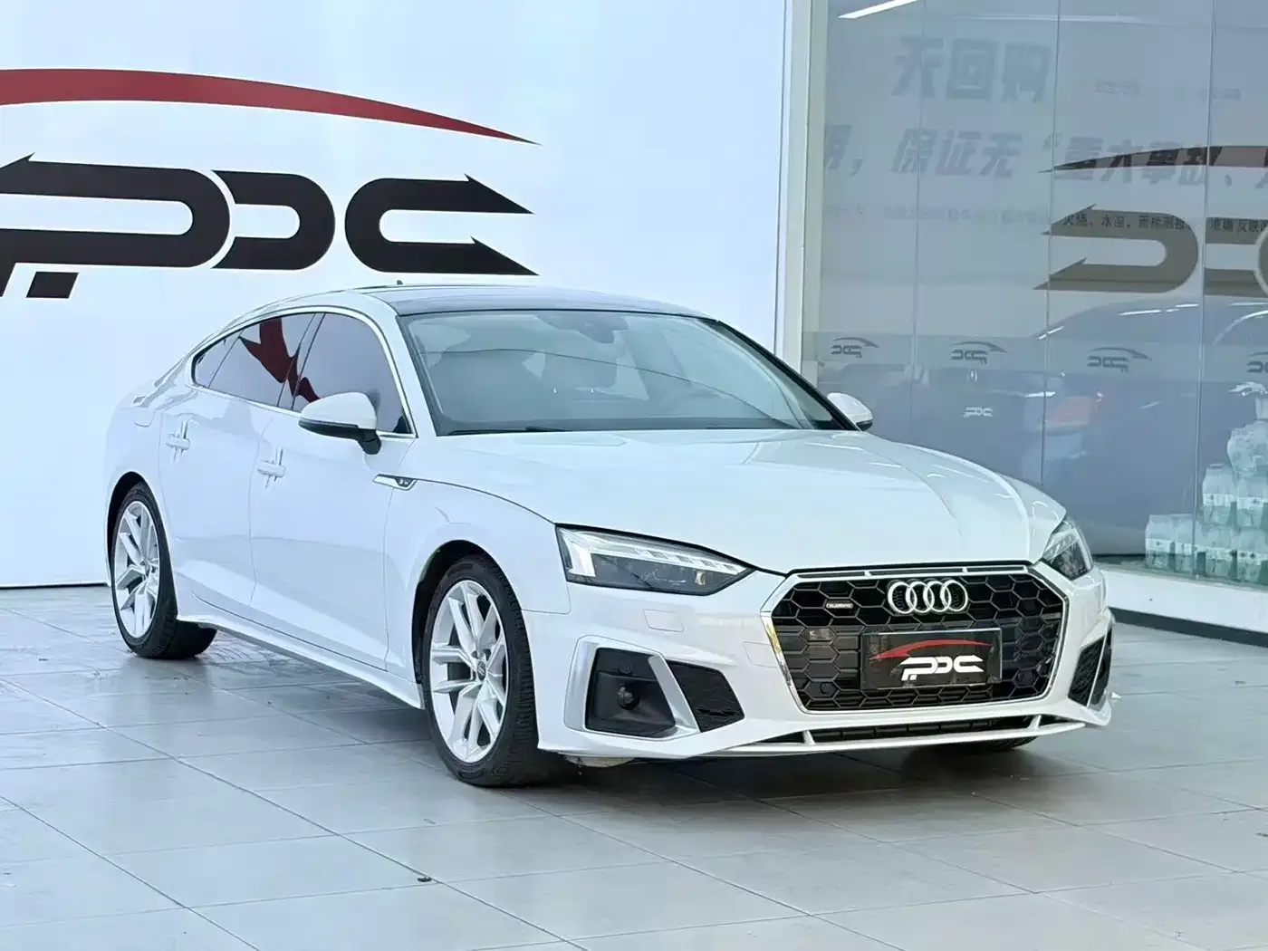 Audi Audi A5 (Import) 2023 Sportback 40 TFSI quattro Luxury Dynamic — Фото автомобиля 3