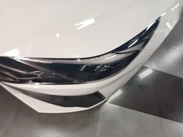 Hyundai Elantra — Фото автомобиля 23