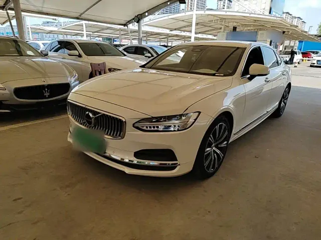 Фотография автомобиля — Volvo S90