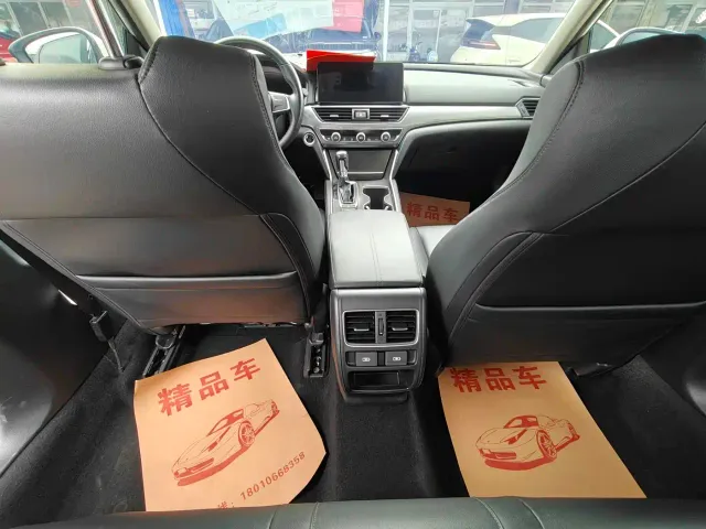 Honda Accord — Фото автомобиля 8