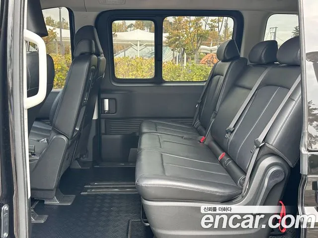 Hyundai Staria — Фото автомобиля 11