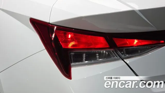 Hyundai Avante — Фото автомобиля 8
