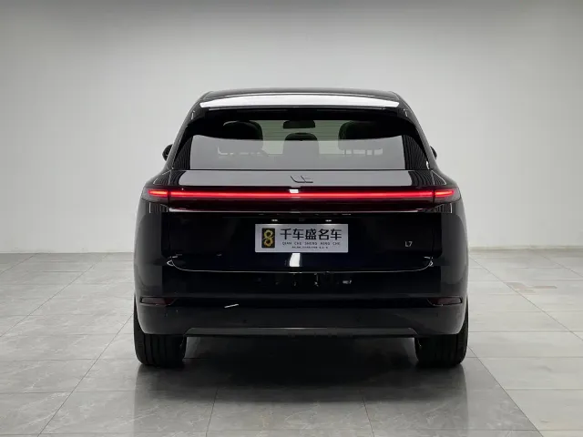 Li Auto L7 — Фото автомобиля 5