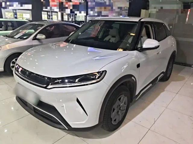 Фотография автомобиля — BYD Yuan UP