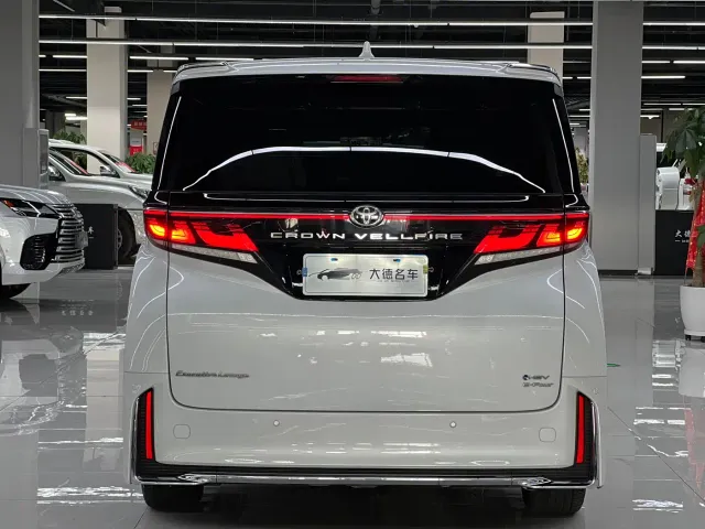 Toyota Vellfire — Фото автомобиля 5