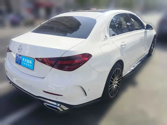 Mercedes-Benz C-Class — Фото автомобиля 2