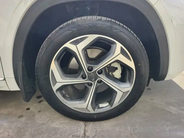 Geely Xingyue L — Фото автомобиля 6