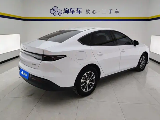 BYD Seal 05 DM-i — Фото автомобиля 3