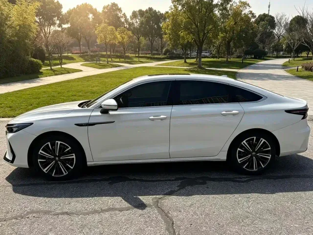 Chery Arrizo 8 — Фото автомобиля 4