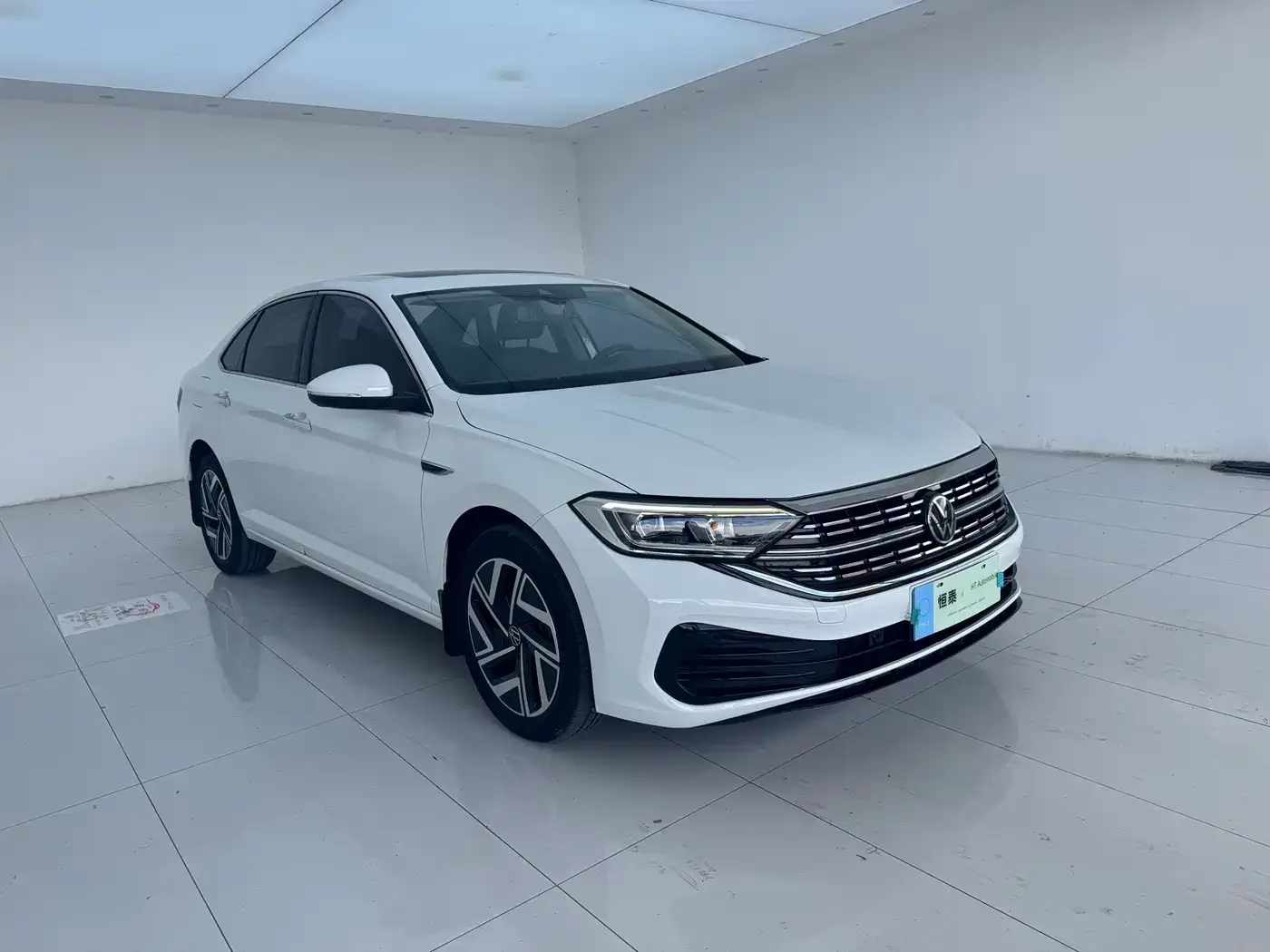 Volkswagen Sagitar 2023 300TSI DSG Surpassing Edition — Фото автомобиля 3