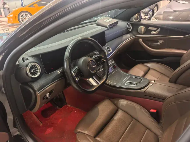 Mercedes-Benz E-Class — Фото автомобиля 7