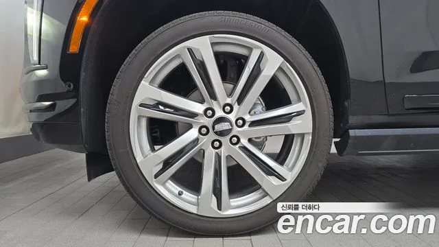 Cadillac Escalade Escalade 5 поколение — Фото автомобиля 4