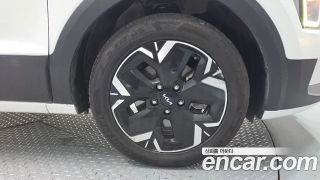 Kia Niro — Фото автомобиля 6