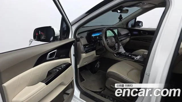 Kia Carnival Generation 4 — Фото автомобиля 9