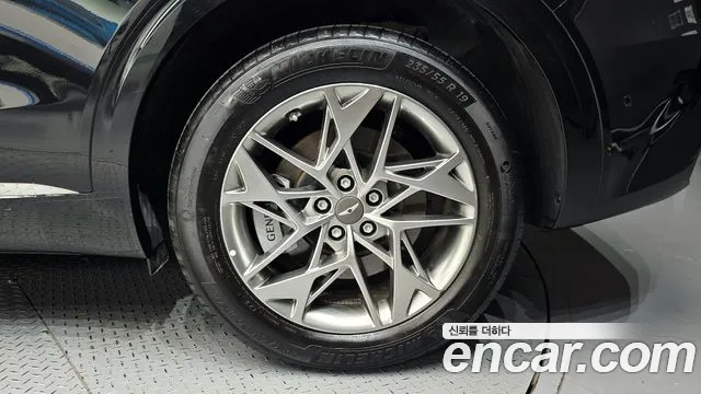 Genesis GV70 — Фото автомобиля 6