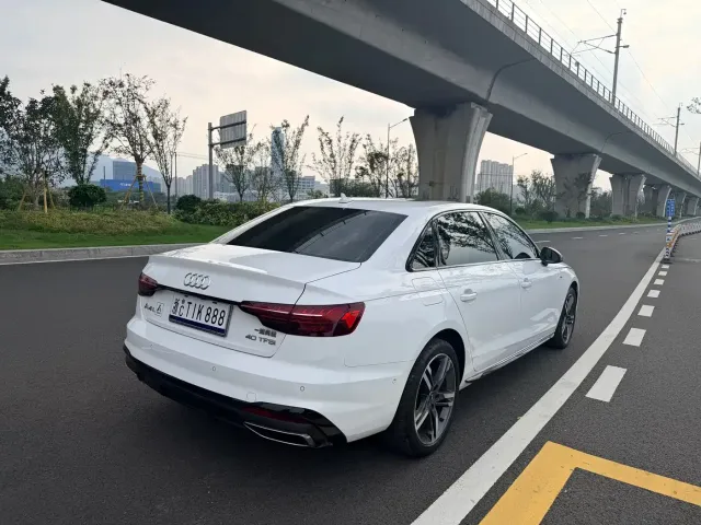 Audi A4L — Фото автомобиля 9