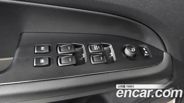 KG_Mobility_Ssangyong Musso Musso (Q300) Бензин 2.0 4WD — Фото автомобиля 16