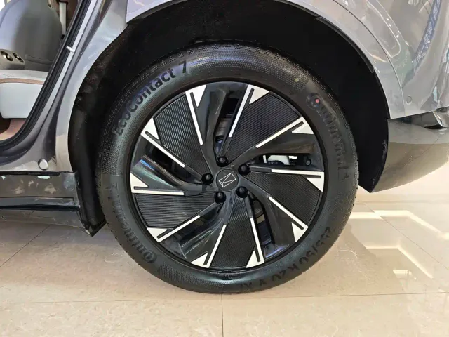 Avatr Avatr 07 2024 Max Extended Range — Фото автомобиля 17