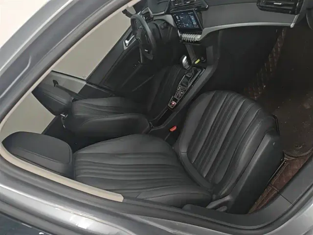 Peugeot 408 — Фото автомобиля 24