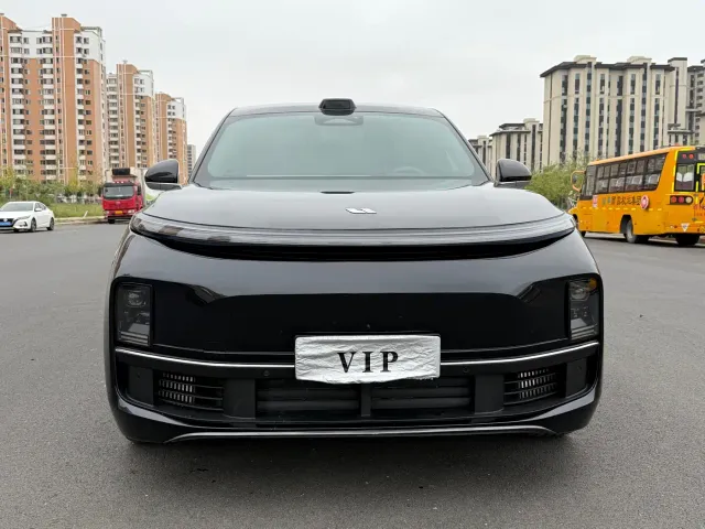 Li Auto L9 — Фото автомобиля 2