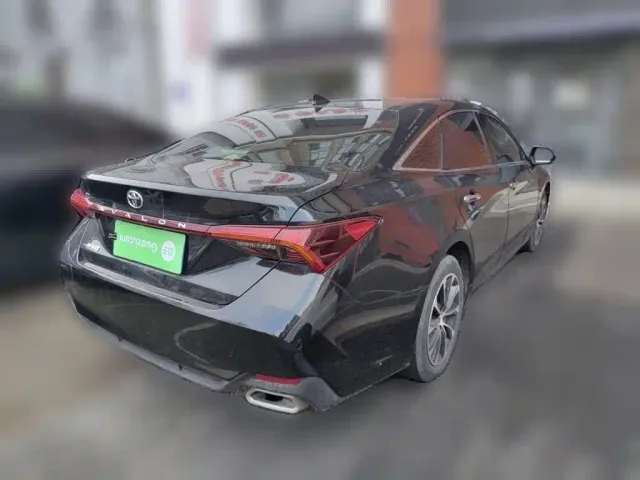 Toyota Avalon — Фото автомобиля 4