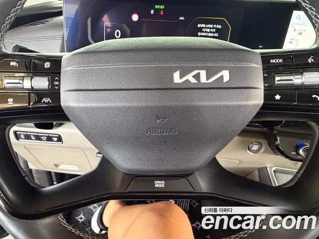 Kia Carnival Generation 4 — Фото автомобиля 12