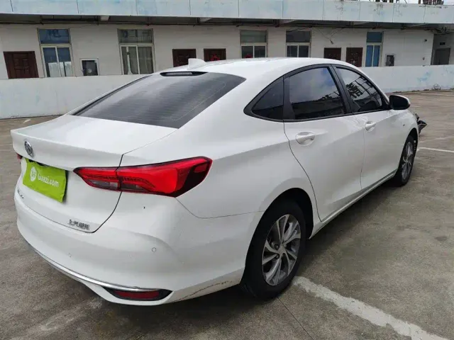 Buick Verano — Фото автомобиля 4