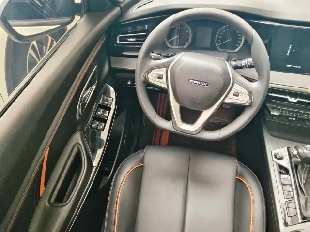 Changan Oshan Changan Oshan X7 PLUS 2022 1.5T Blue Whale Edition Auto Executive — Фото автомобиля 6