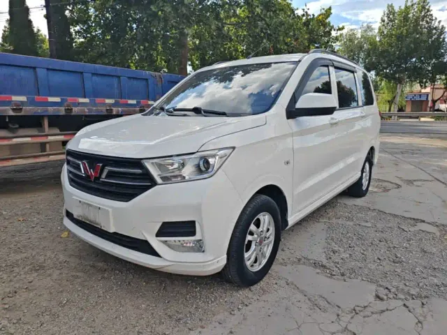 Фотография автомобиля — Wuling Hongguang