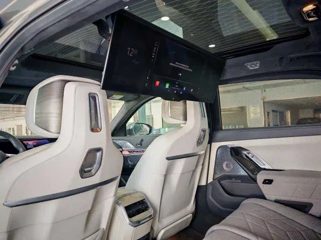 BMW i7 — Фото автомобиля 19