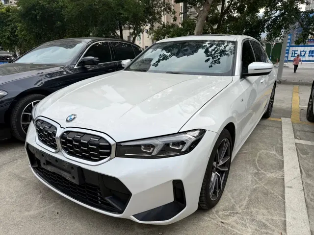 Фотография автомобиля — BMW 3 Series