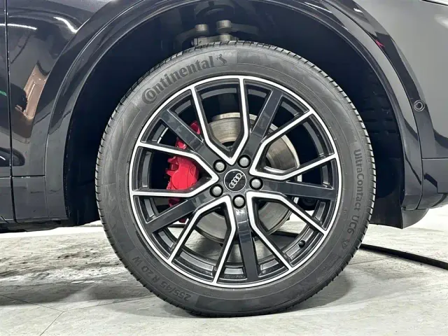 Audi Q5L — Фото автомобиля 16