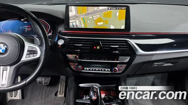 BMW 5 Series G30 — Фото автомобиля 20