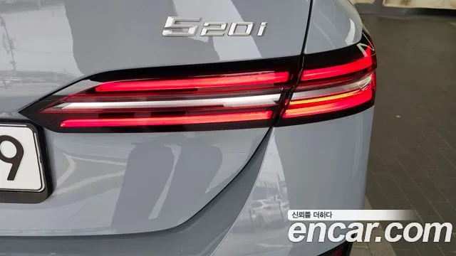 BMW 5-Series — Фото автомобиля 19