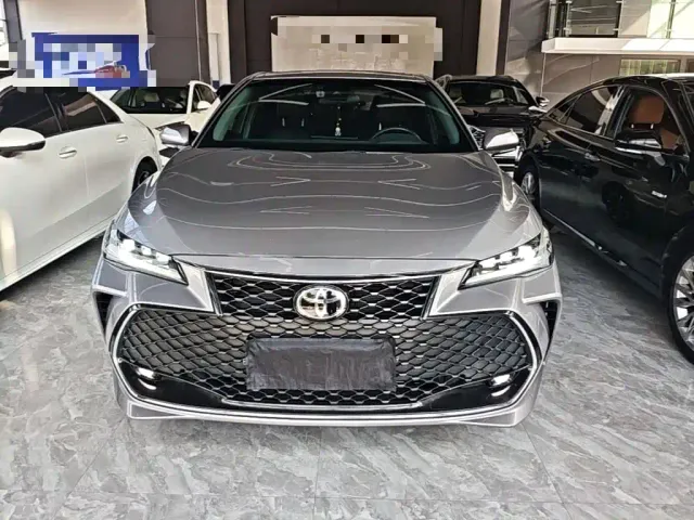 Toyota Avalon — Фото автомобиля 2