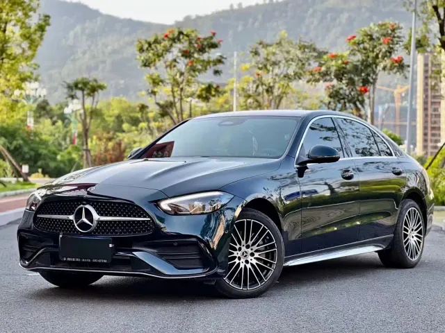 Mercedes-Benz C-Class — Фото автомобиля 3