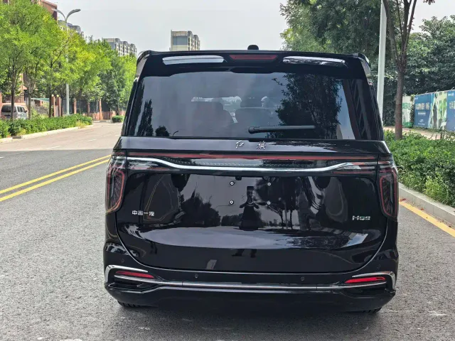 Hongqi HQ9 — Фото автомобиля 8