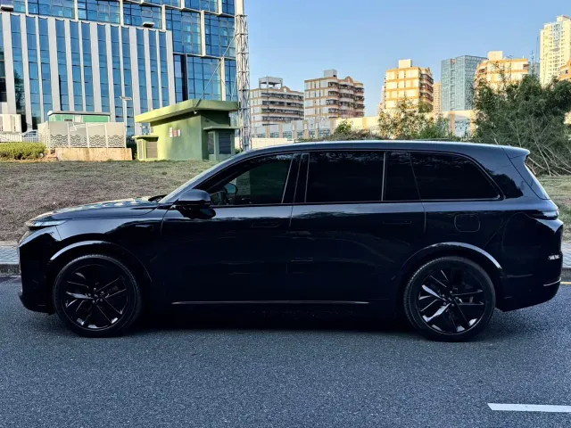 Li Auto L9 — Фото автомобиля 8