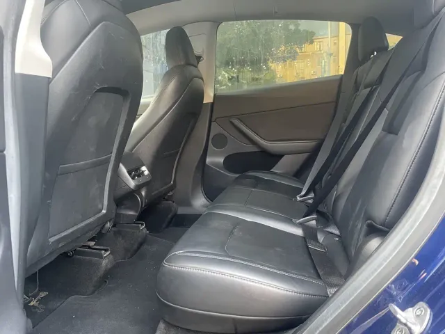 Tesla Model Y — Фото автомобиля 10
