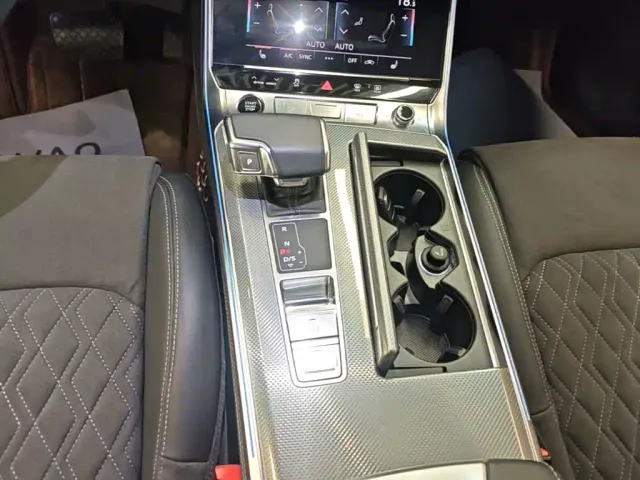 Audi A7L — Фото автомобиля 13
