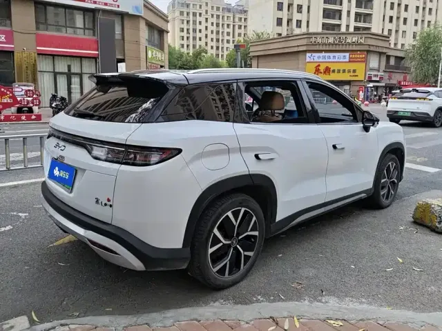 BYD Song L DM-i 2024 160km Superior — Фото автомобиля 3