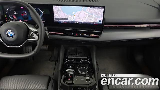 BMW 5 Series G60 — Фото автомобиля 20