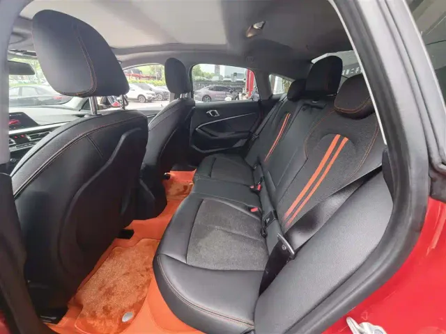 BMW 2 Series — Фото автомобиля 10